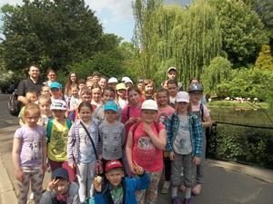 Dzieci w ZOO